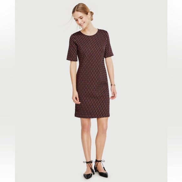 Ann Taylor S Burgundy Diamond Print Knit Cotton Blend Short Sleeve Shift Dress - Picture 3 of 7